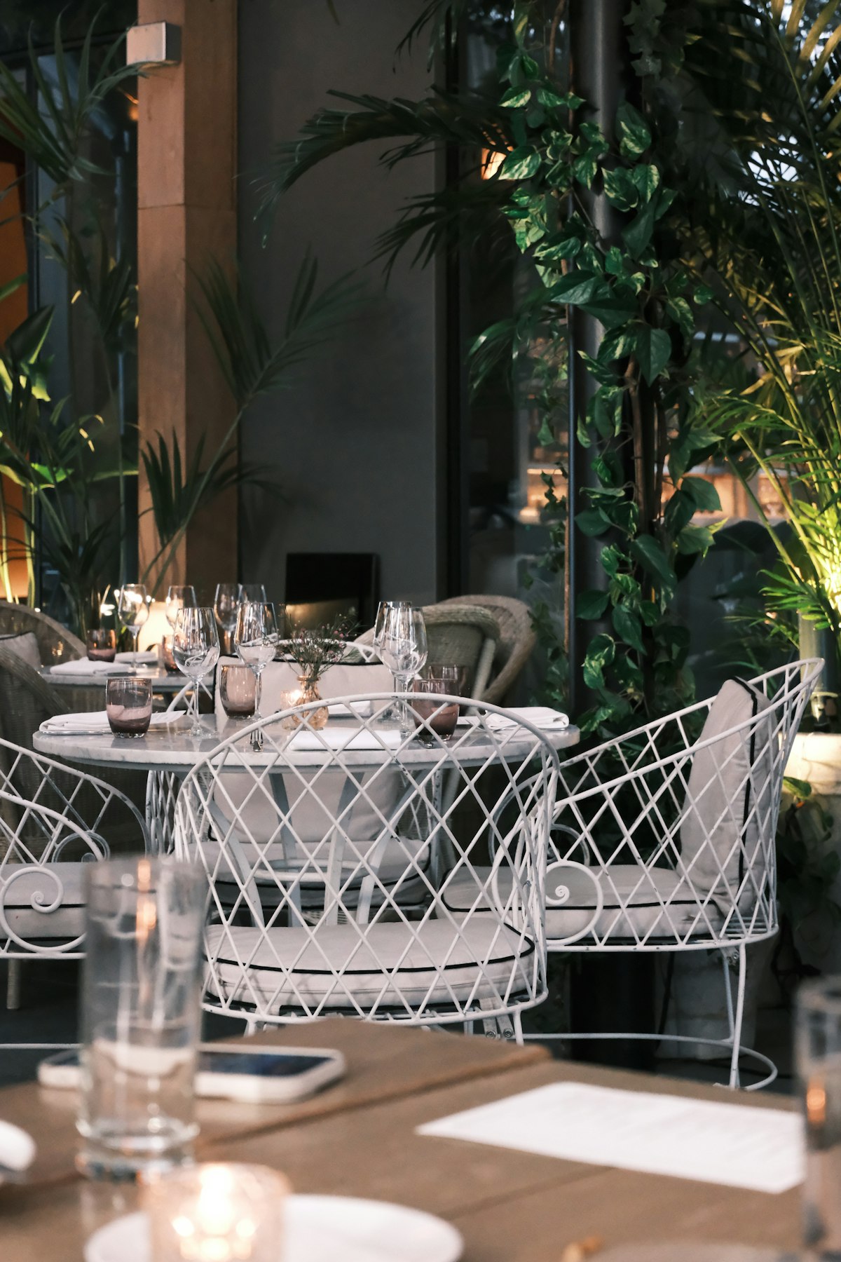 Restaurant ambiance 5